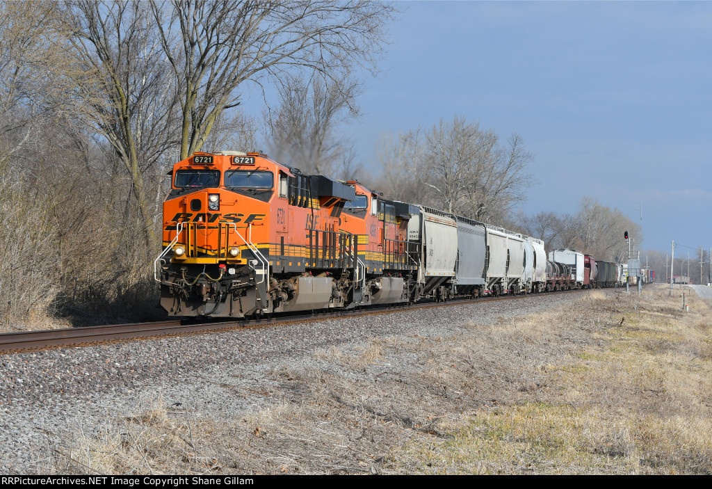 BNSF 6721